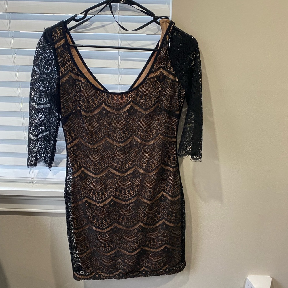 LACE GUESS DRESS